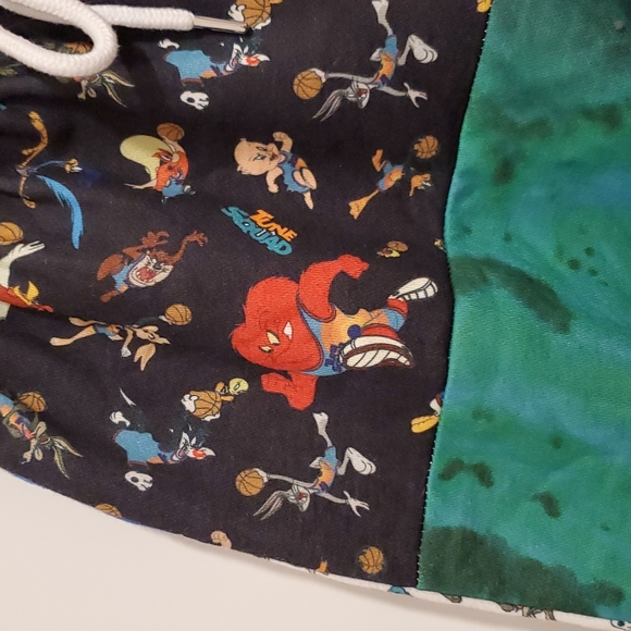 Space Jam Looney Tunes Mens cut unisex drawstring shorts Small surf beach EUC - Picture 2 of 9